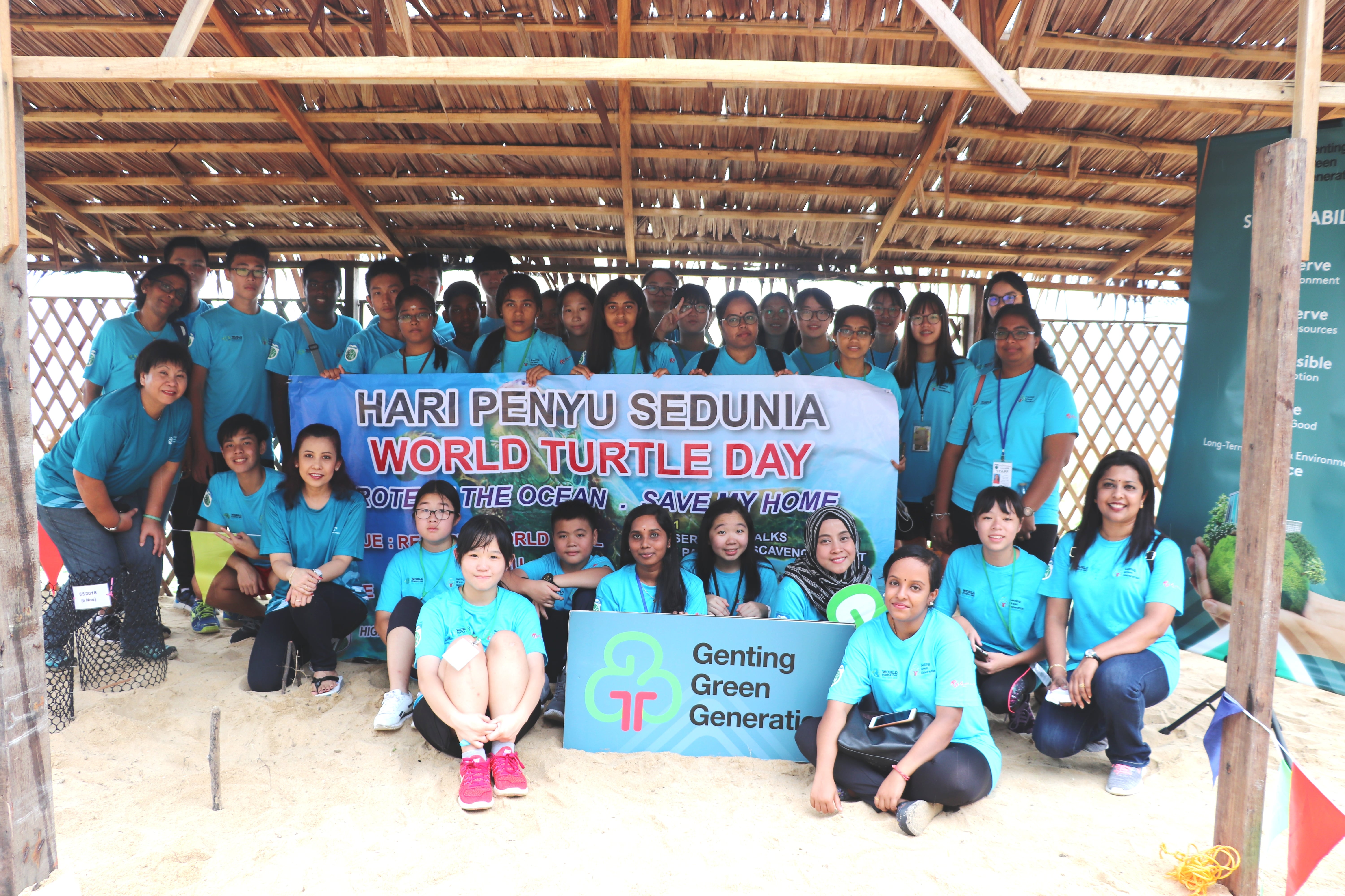 Group photo after turtle egg planting activity at RWK with Dato’ Sri Kay Prakash, VP-Corporate Relations & Communications, Puan Julia Ter, GM-RWK and HIBS team.